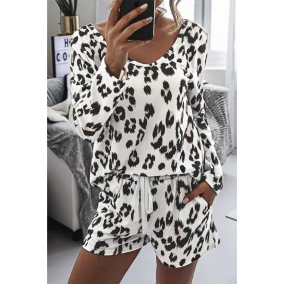 ❤Leopard Top and Drawstring Pocket Shorts Pj Set - Picture 1 of 4